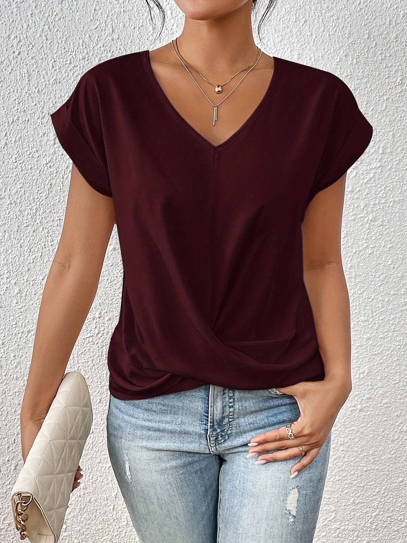 Cleo | Kasdienis V-žandikaulio T-shirt