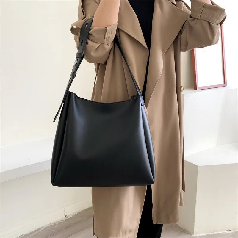 Zara - Didelė Moteriška Rankinė