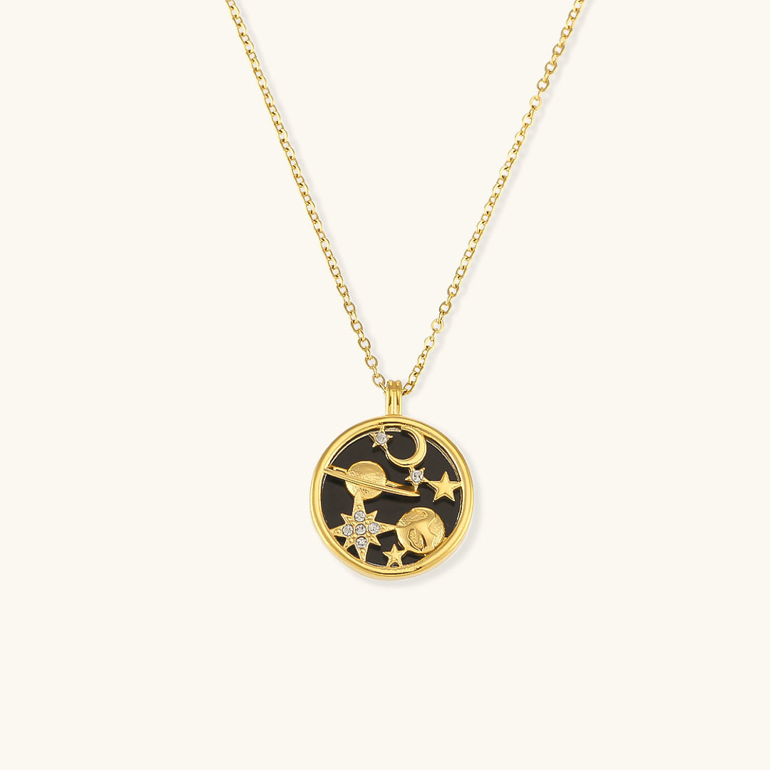 Constance Auksinė Kaklo Grandinė" can be rewritten as "Constance Gold Necklace.