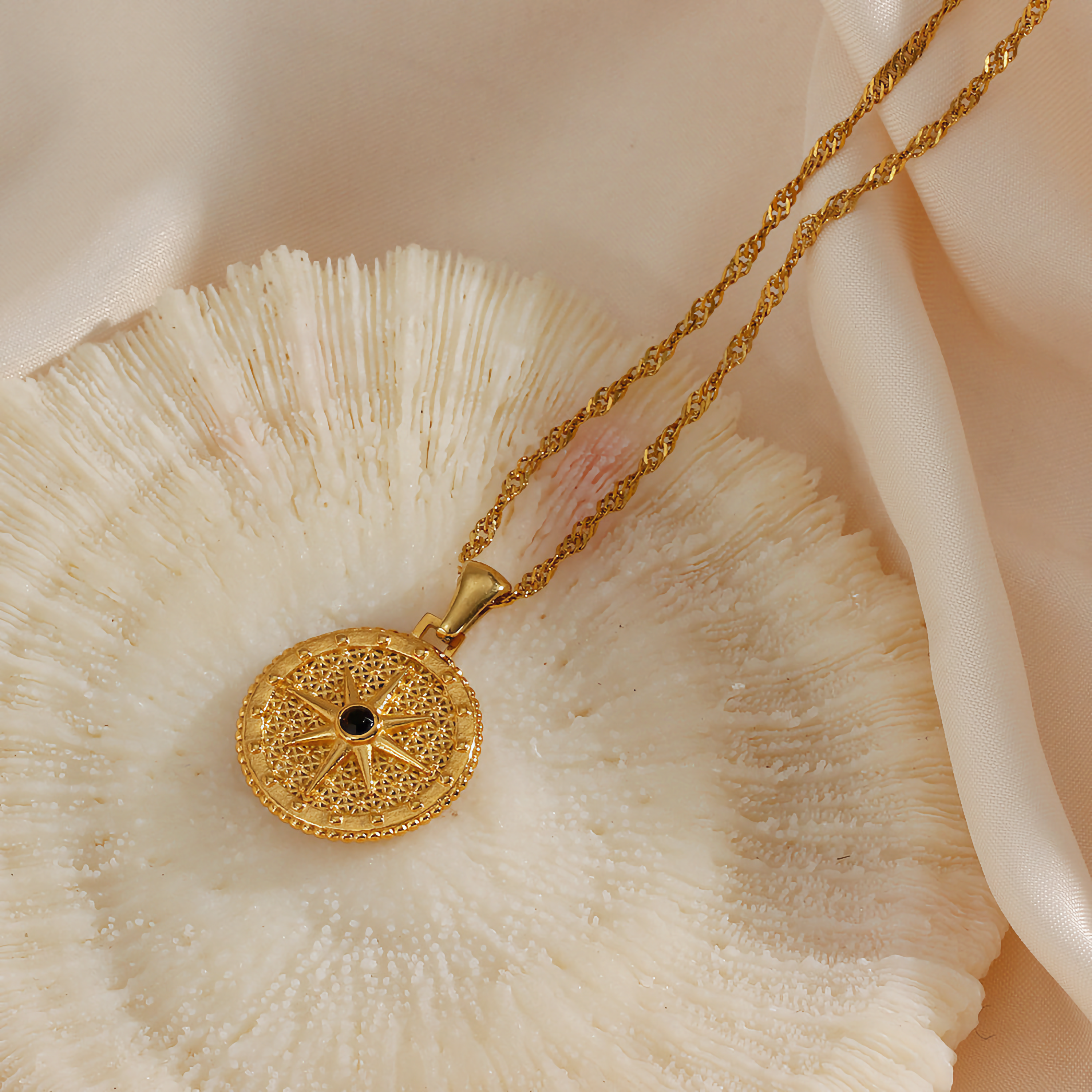 Ellie Kompaso Necklace
