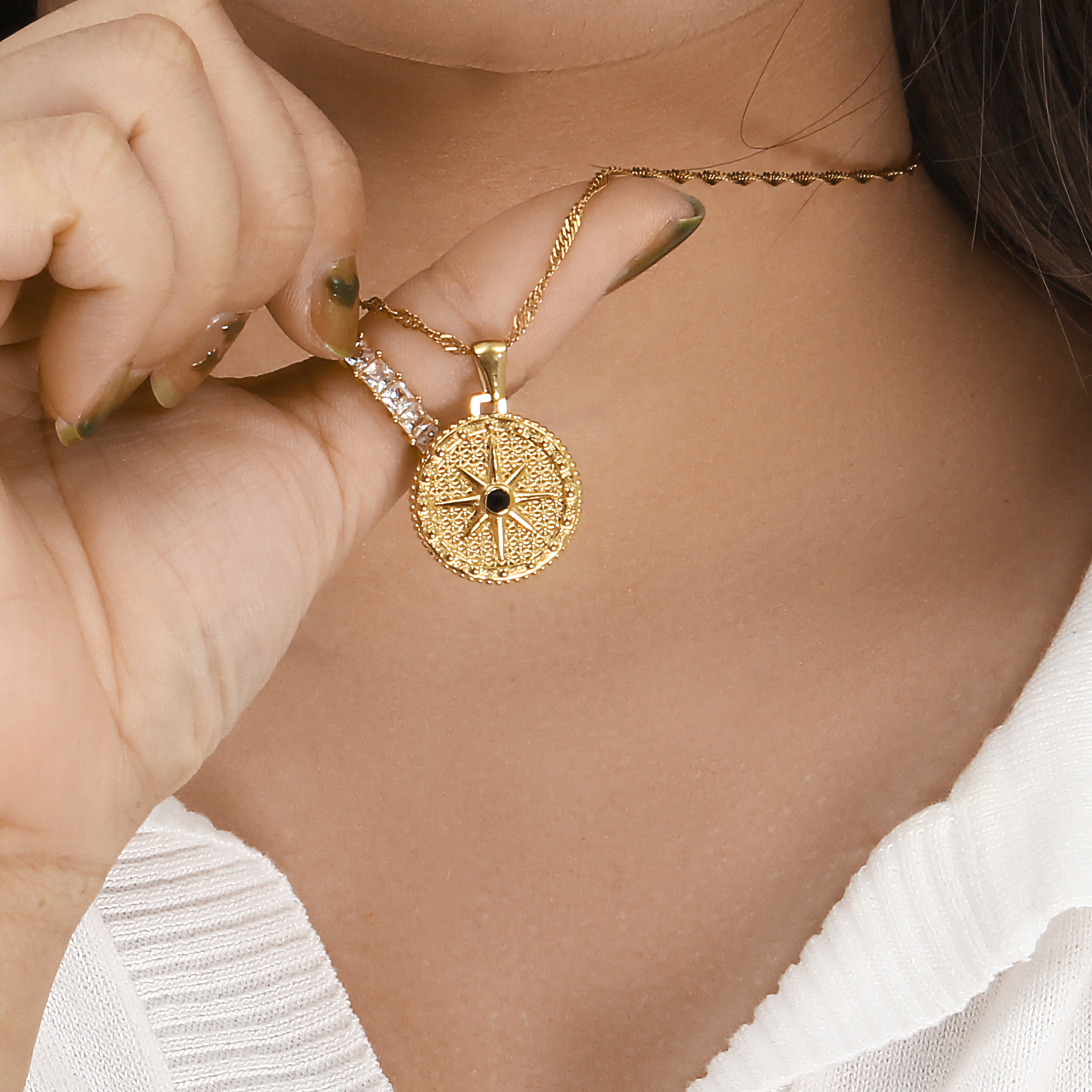 Ellie Kompaso Necklace