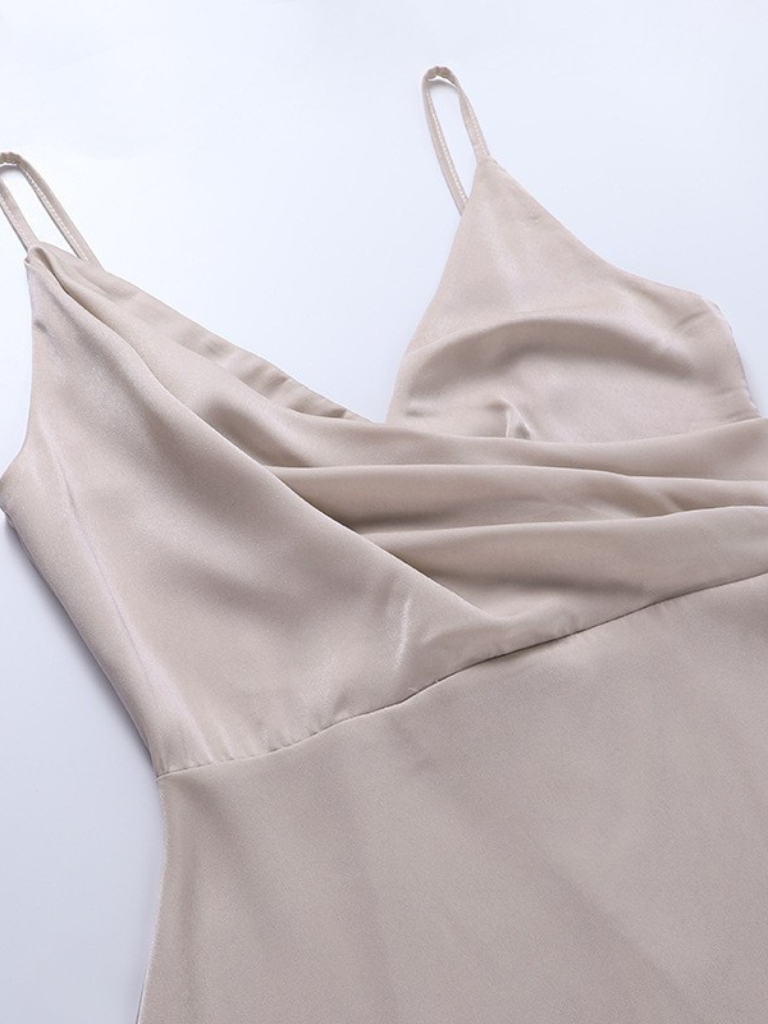 Solene | Elegantiška Satino Suknelė