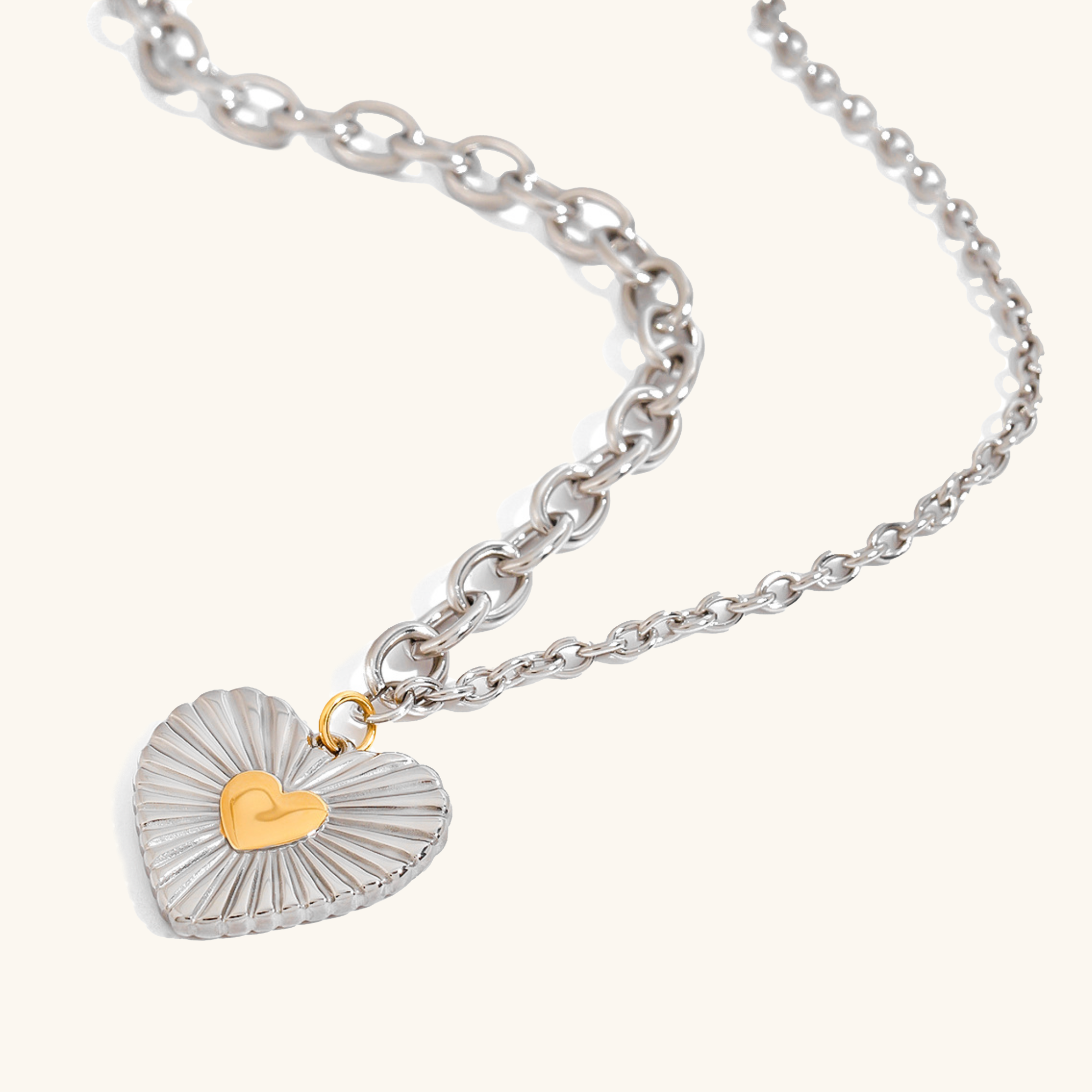 Judith To-farget Heart Pendant