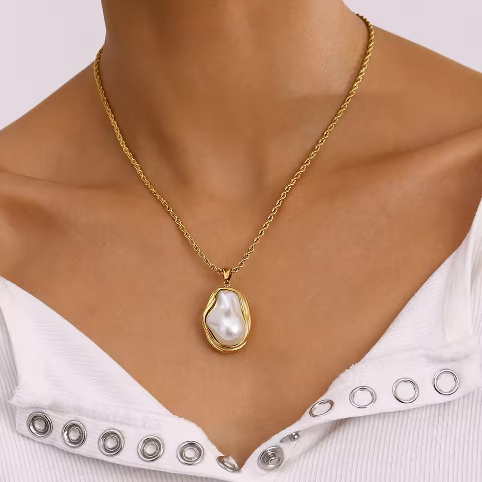 Carly Pearl Pendant