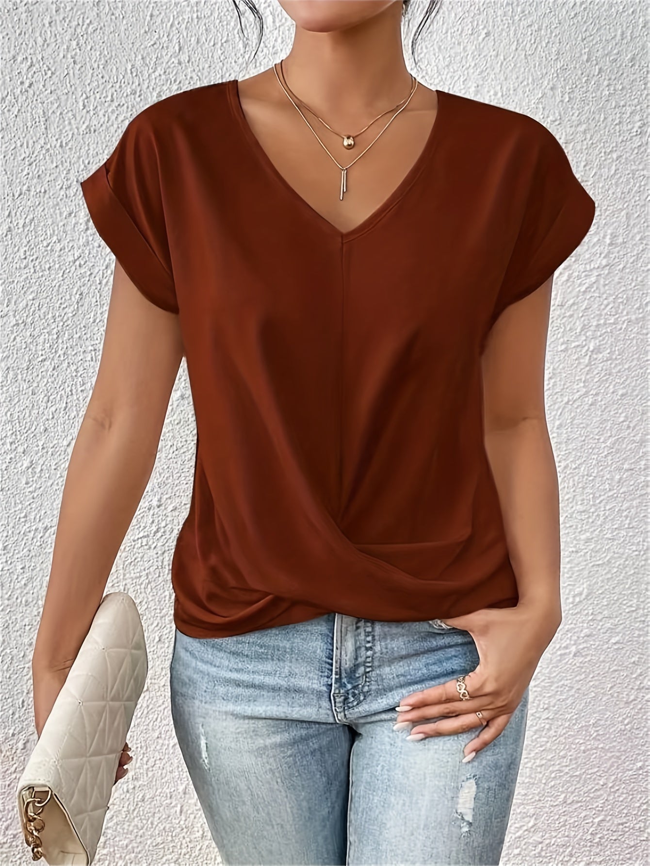 Cleo | Kasdienis V-žandikaulio T-shirt